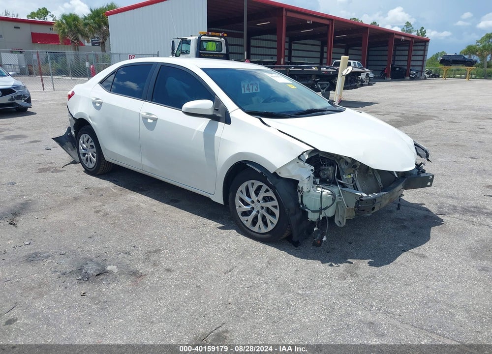 2018 TOYOTA COROLLA LE VIN: 5YFBURHE4JP822180