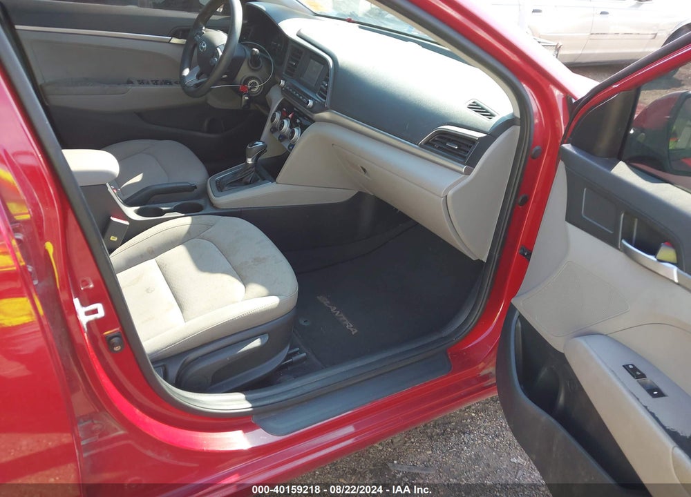 2019 HYUNDAI ELANTRA SE VIN: KMHD74LF8KU777781