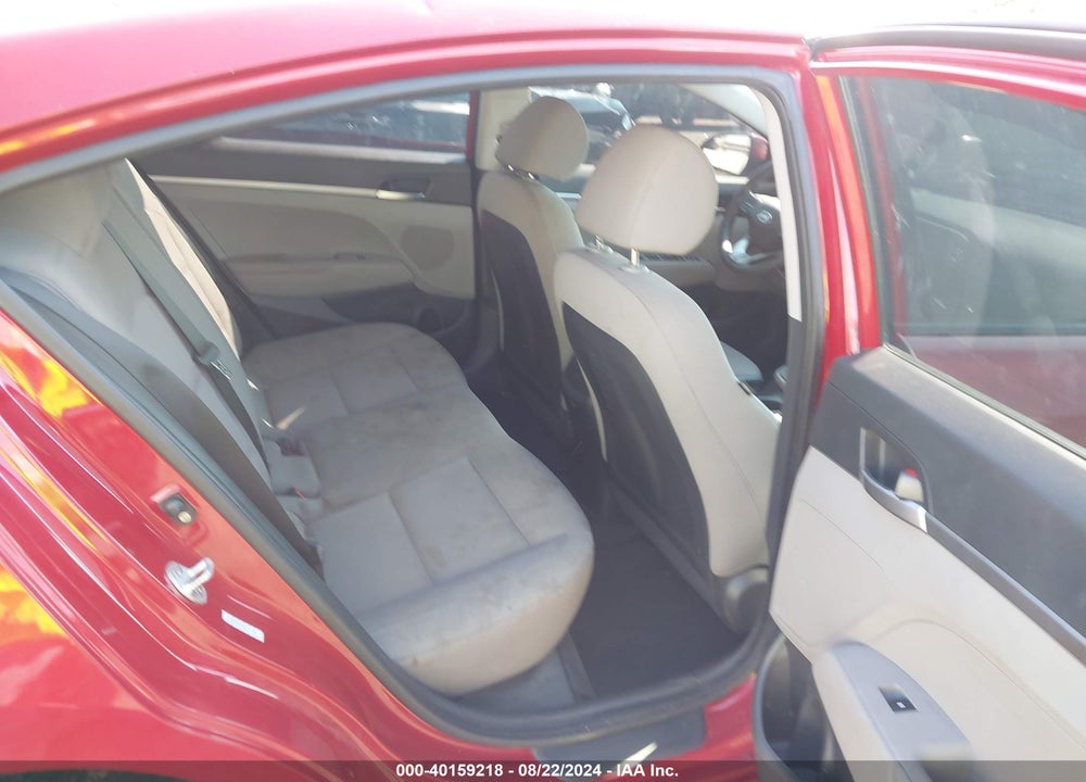 2019 HYUNDAI ELANTRA SE VIN: KMHD74LF8KU777781