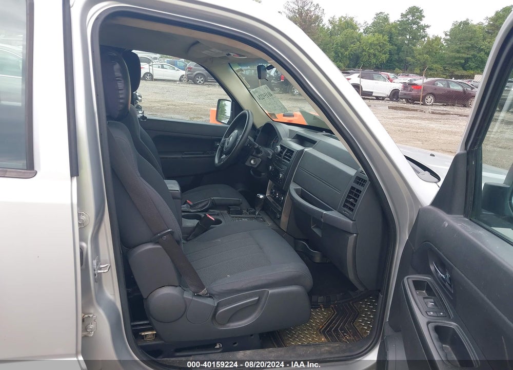 2011 JEEP LIBERTY SPORT VIN: 1J4PN2GK1BW565080
