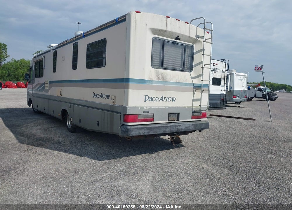 1994 CHEVROLET P30 VIN: 1GBKP37N2R3322792