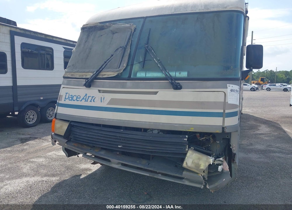 1994 CHEVROLET P30 VIN: 1GBKP37N2R3322792
