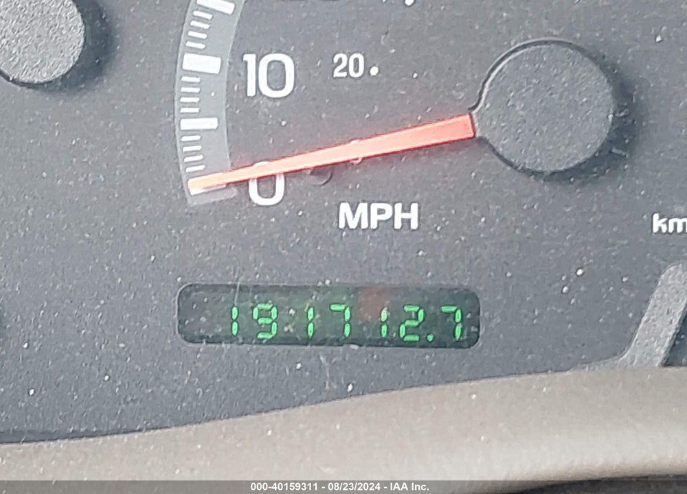 2001 FORD EXPEDITION EDDIE BAUER VIN: 1FMPU18L31LB57573