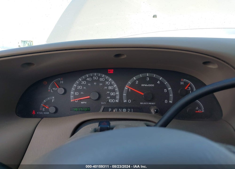 2001 FORD EXPEDITION EDDIE BAUER VIN: 1FMPU18L31LB57573