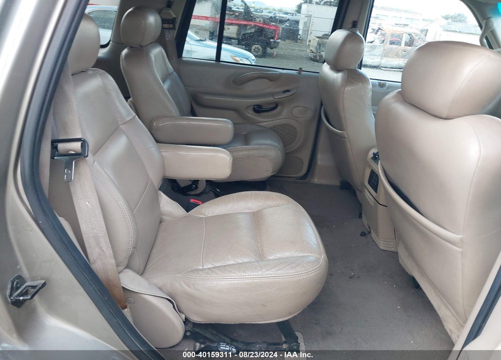 2001 FORD EXPEDITION EDDIE BAUER VIN: 1FMPU18L31LB57573