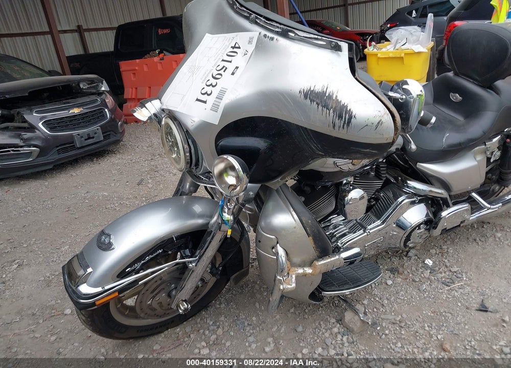 2003 HARLEY-DAVIDSON FLHTCUI ANNIVERSARY VIN: 1HD1FCW463Y641592