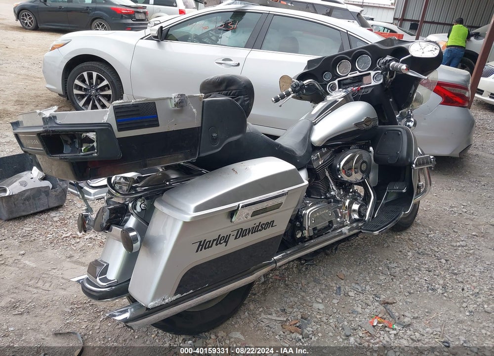 2003 HARLEY-DAVIDSON FLHTCUI ANNIVERSARY VIN: 1HD1FCW463Y641592
