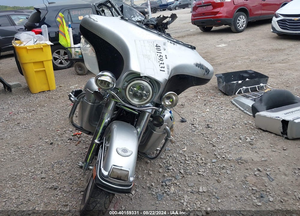 2003 HARLEY-DAVIDSON FLHTCUI ANNIVERSARY VIN: 1HD1FCW463Y641592