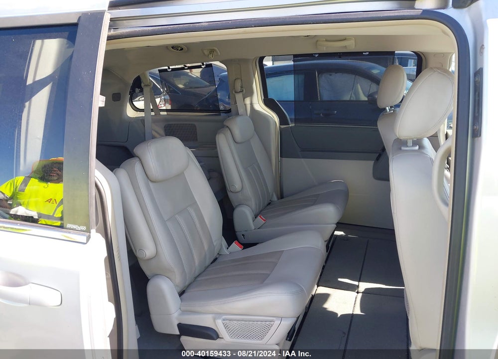 2009 CHRYSLER TOWN & COUNTRY TOURING VIN: 2A8HR54179R641635
