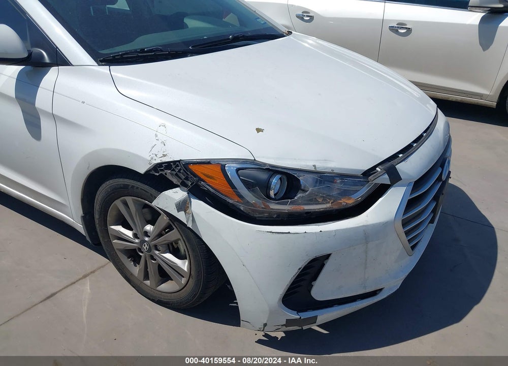 2018 HYUNDAI ELANTRA SEL VIN: 5NPD84LF5JH332523