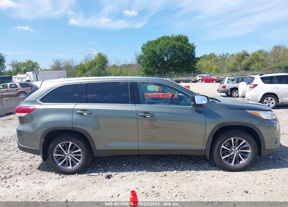 2019 TOYOTA HIGHLANDER XLE VIN: 5TDJZRFH7KS918095