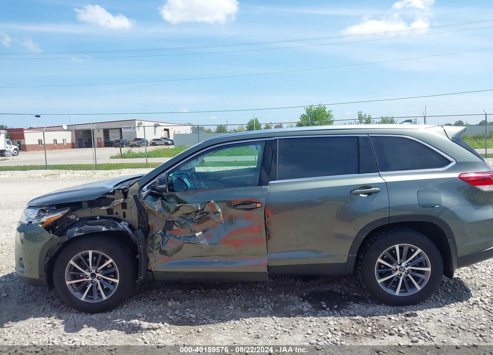 2019 TOYOTA HIGHLANDER XLE VIN: 5TDJZRFH7KS918095