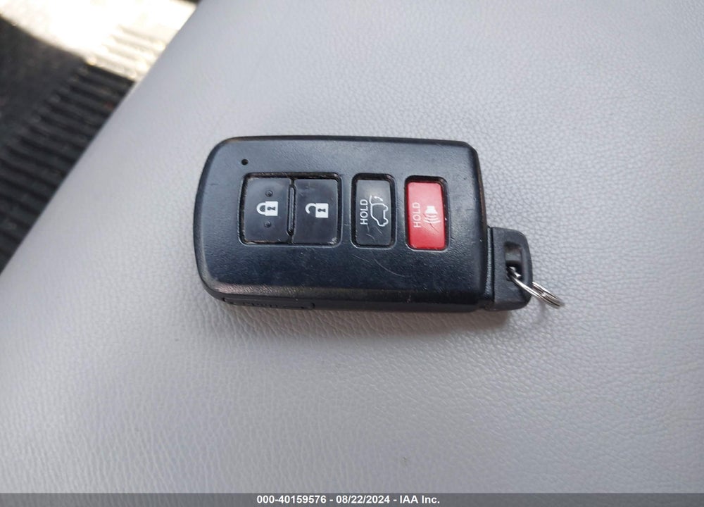 2019 TOYOTA HIGHLANDER XLE VIN: 5TDJZRFH7KS918095