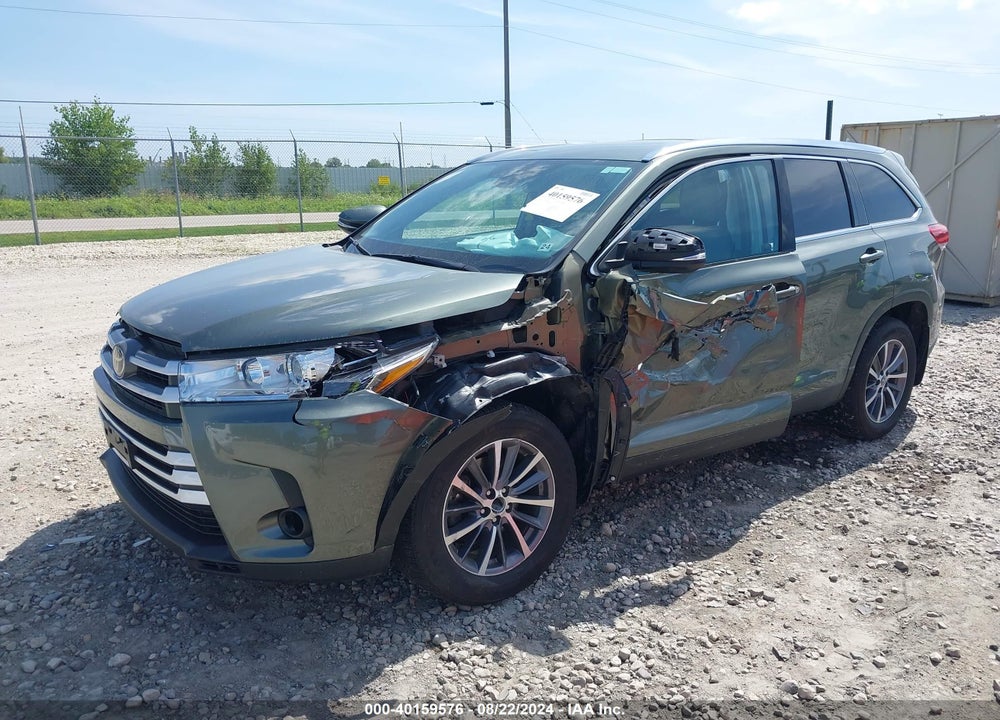 2019 TOYOTA HIGHLANDER XLE VIN: 5TDJZRFH7KS918095