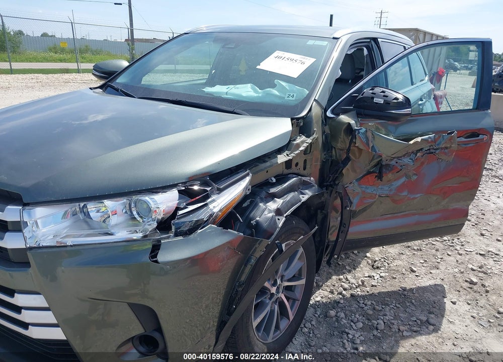2019 TOYOTA HIGHLANDER XLE VIN: 5TDJZRFH7KS918095