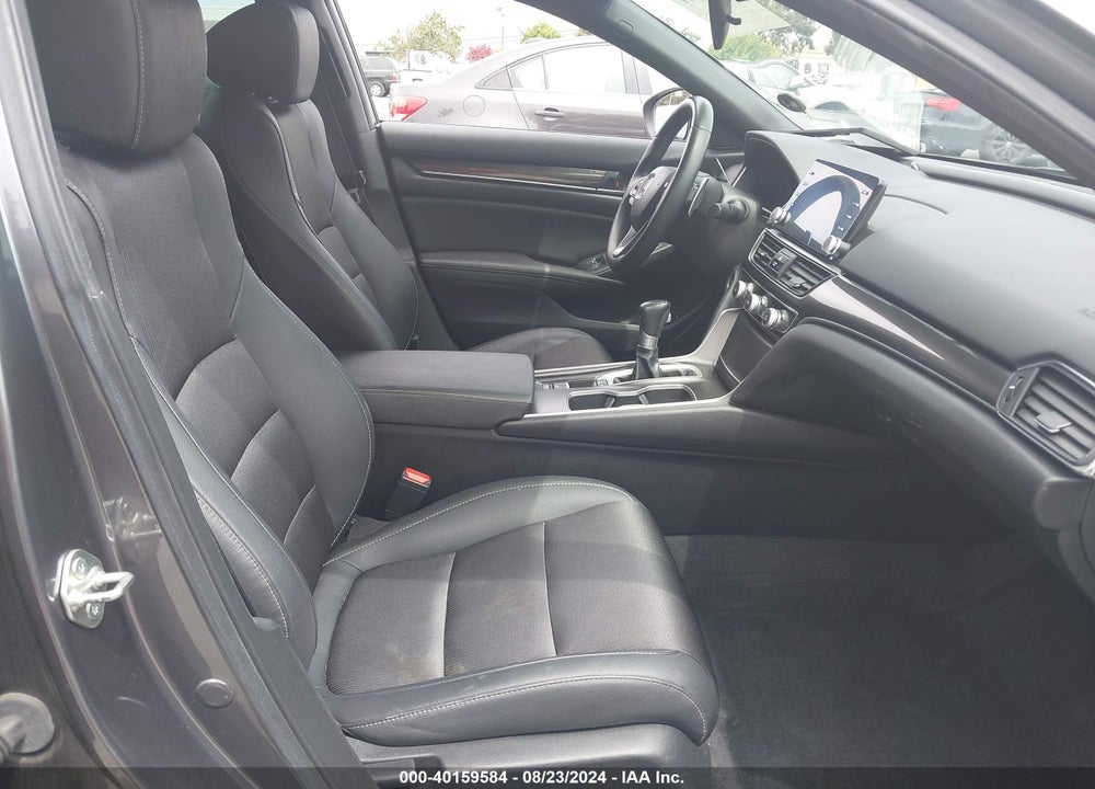 2019 HONDA ACCORD VIN: 1HGCV1F33KA078258