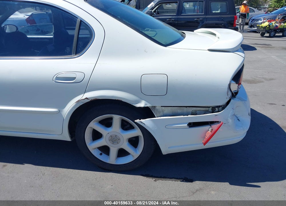 2001 NISSAN MAXIMA VIN: JN1CA31A41T315938