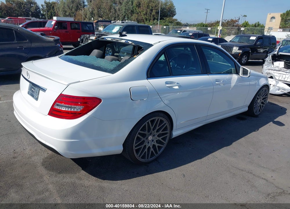 2013 MERCEDES-BENZ C 250 LUXURY/SPORT VIN: WDDGF4HB6DR277561