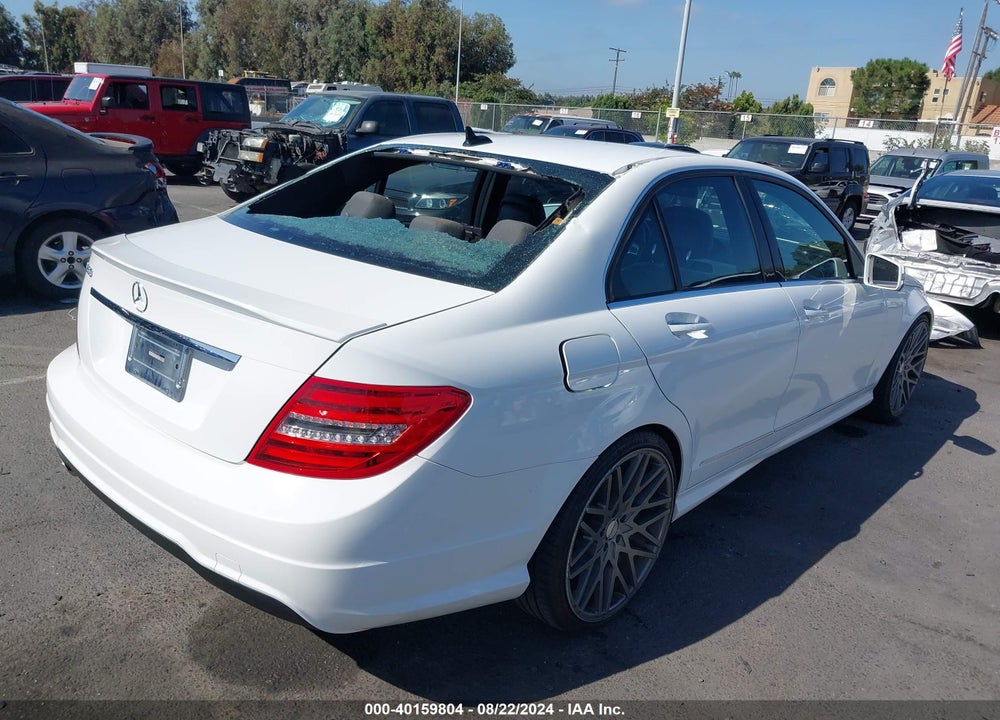 2013 MERCEDES-BENZ C 250 LUXURY/SPORT VIN: WDDGF4HB6DR277561