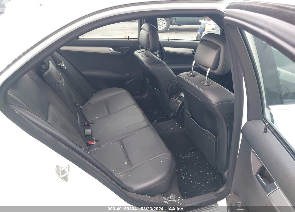 2013 MERCEDES-BENZ C 250 LUXURY/SPORT VIN: WDDGF4HB6DR277561