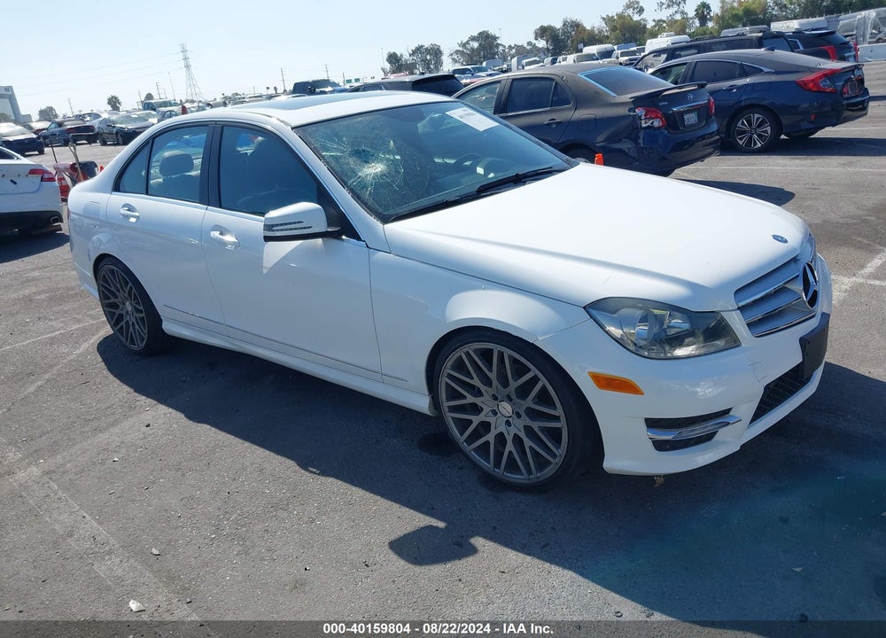 2013 MERCEDES-BENZ C 250 LUXURY/SPORT VIN: WDDGF4HB6DR277561