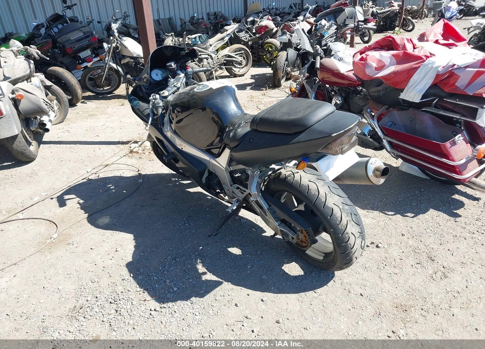 2003 SUZUKI GSX-R600 VIN: JS1GN7BA232111263
