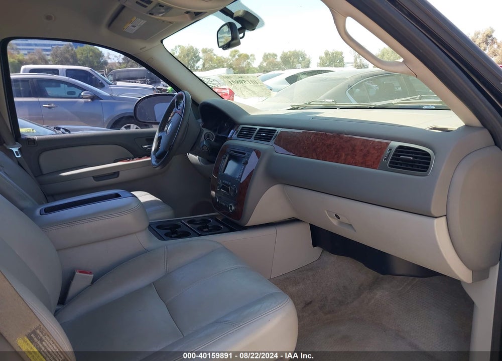2007 CHEVROLET TAHOE LTZ VIN: 1GNFC13J67J160200