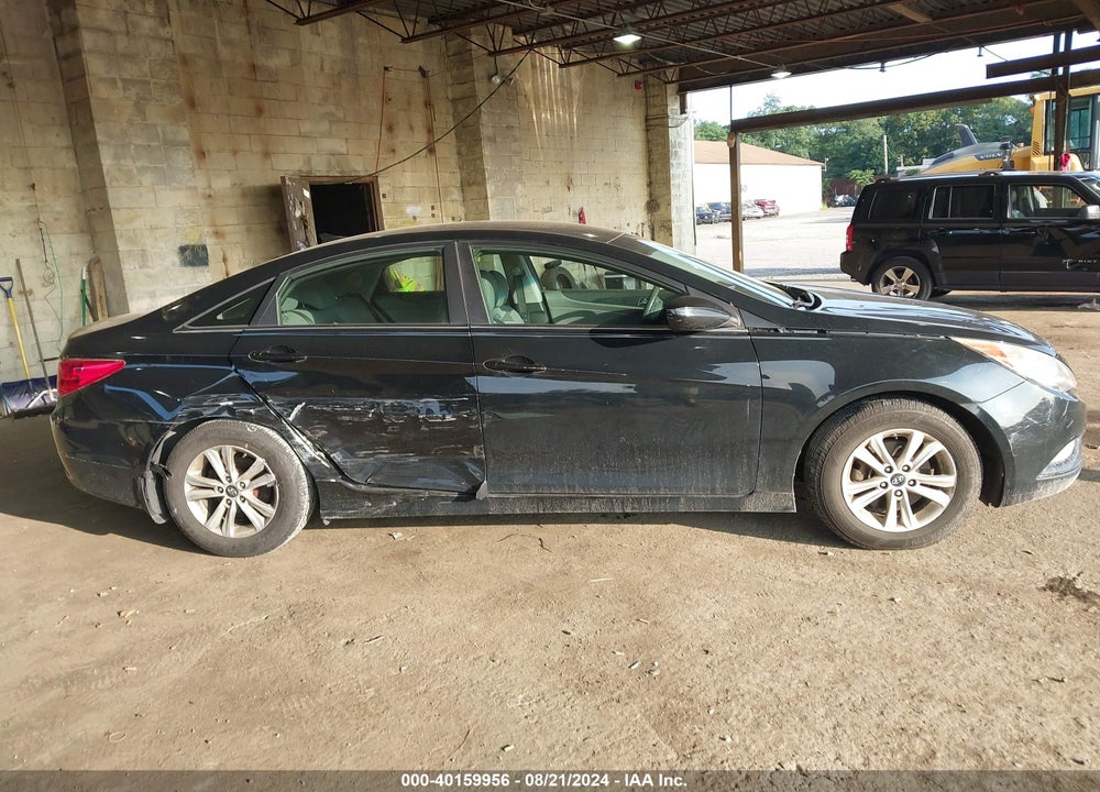 2013 HYUNDAI SONATA GLS VIN: 5NPEB4AC8DH717979