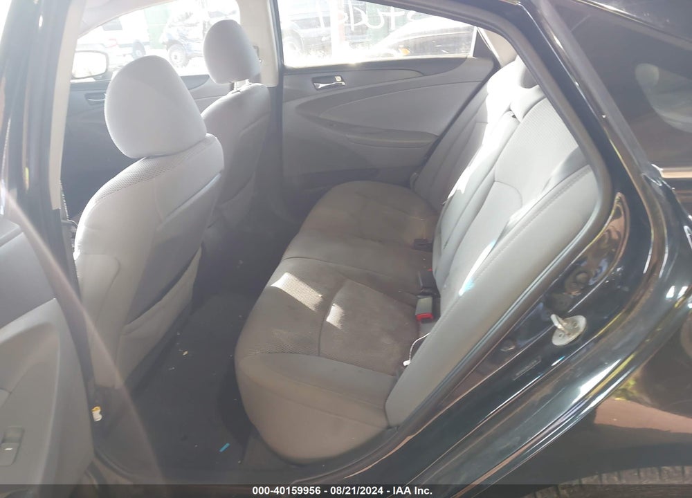 2013 HYUNDAI SONATA GLS VIN: 5NPEB4AC8DH717979