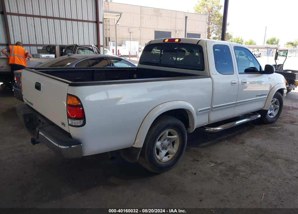2000 TOYOTA TUNDRA LTD V8 VIN: 5TBRT3811YS079628
