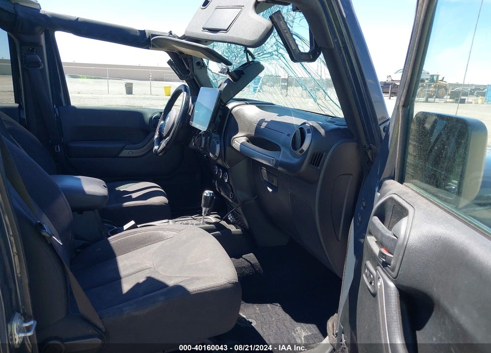 2017 JEEP WRANGLER UNLIMITED SPORT 4X4 VIN: 1C4BJWDG5HL654647