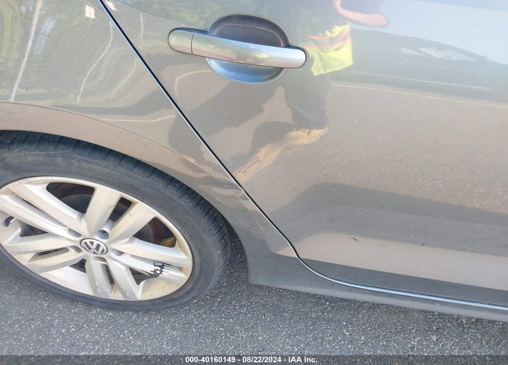 2012 VOLKSWAGEN JETTA 2.5L SE VIN: 3VWBP7AJ8CM079842