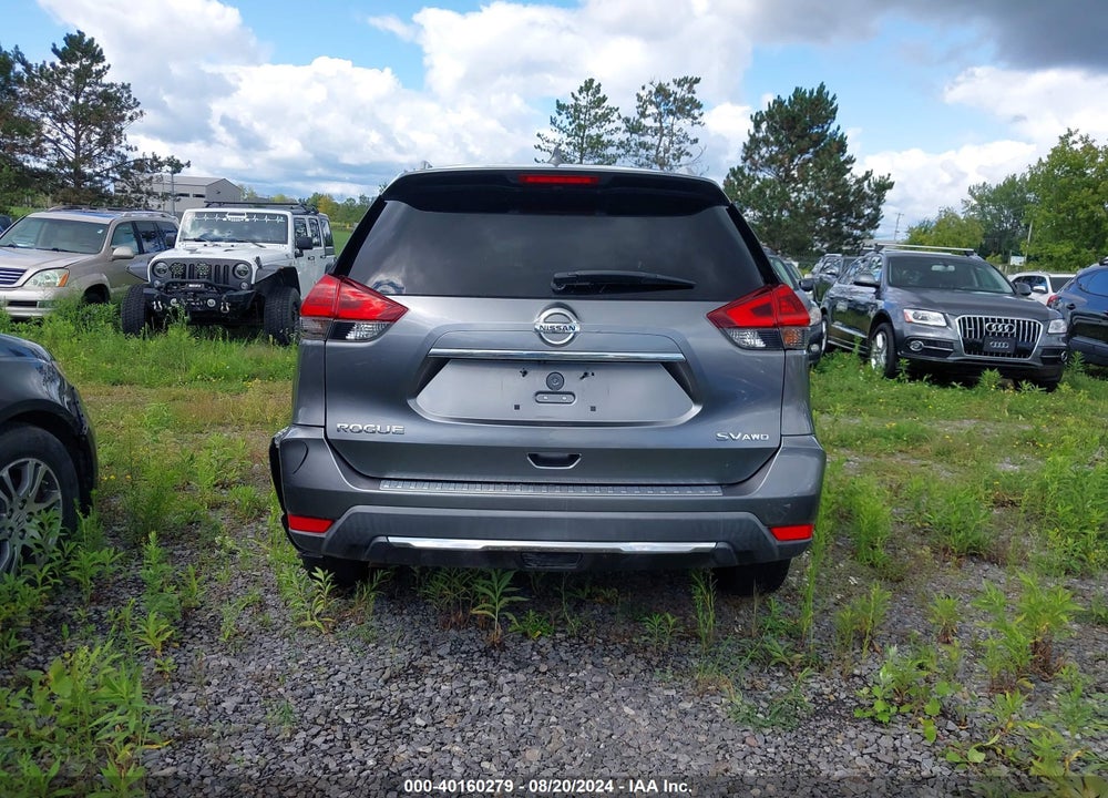 2018 NISSAN ROGUE SV VIN: KNMAT2MV1JP602511