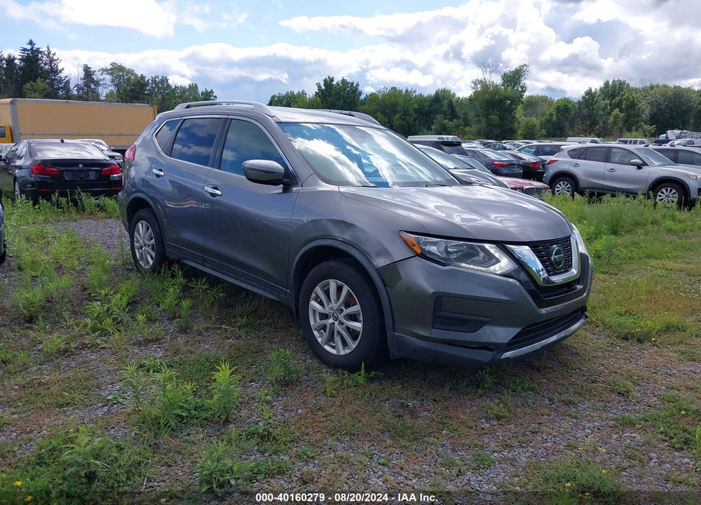 2018 NISSAN ROGUE SV VIN: KNMAT2MV1JP602511