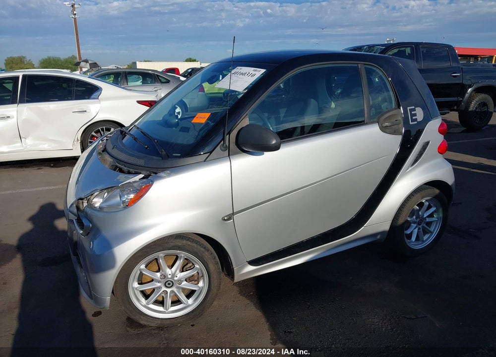 2016 SMART FORTWO ELECTRIC DRIVE PASSION VIN: WMEEJ9AA2GK844989