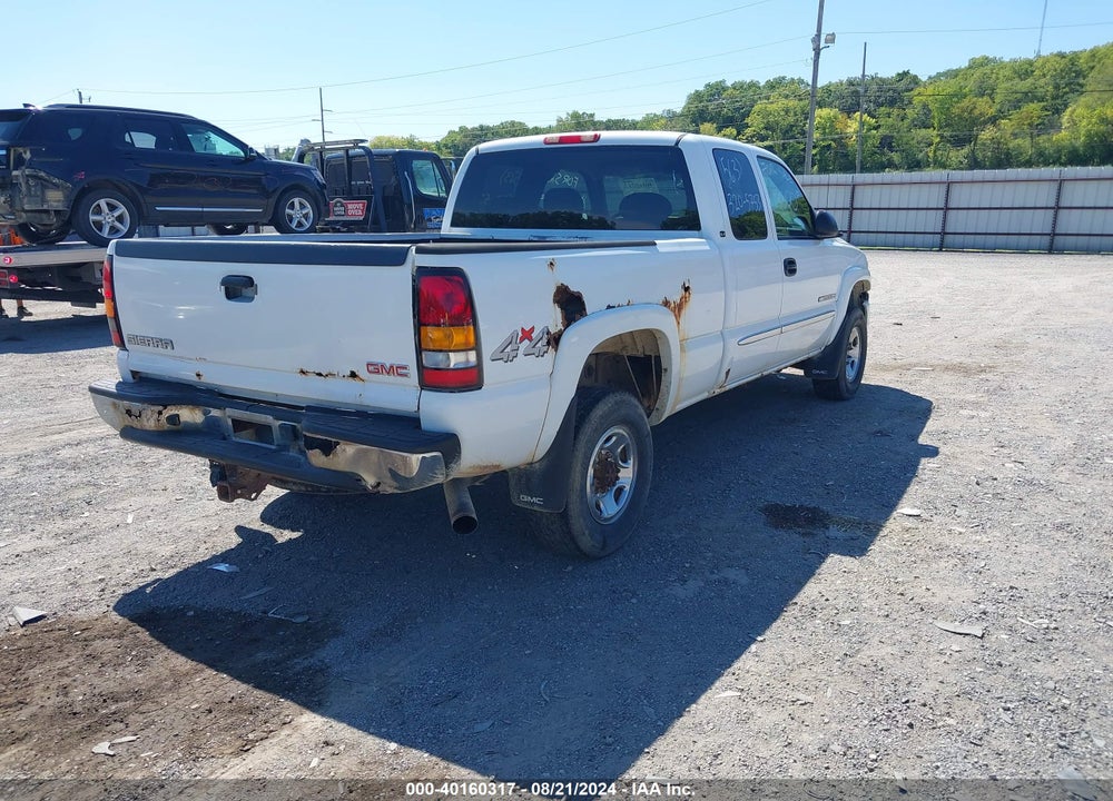 2005 GMC SIERRA 2500HD SLE VIN: 1GTHK29U45E213378