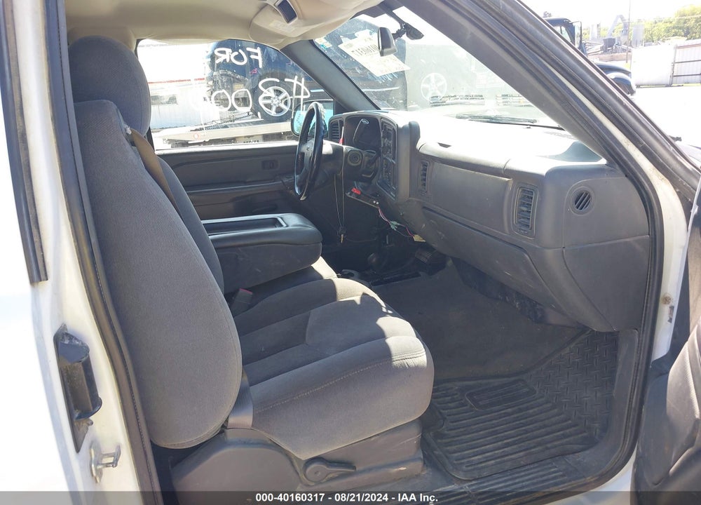 2005 GMC SIERRA 2500HD SLE VIN: 1GTHK29U45E213378