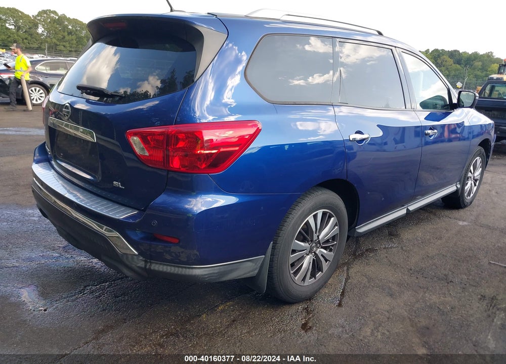2018 NISSAN PATHFINDER SL VIN: 5N1DR2MN0JC606483