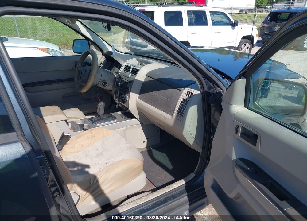 2008 FORD ESCAPE XLT VIN: 1FMCU93188KB79572