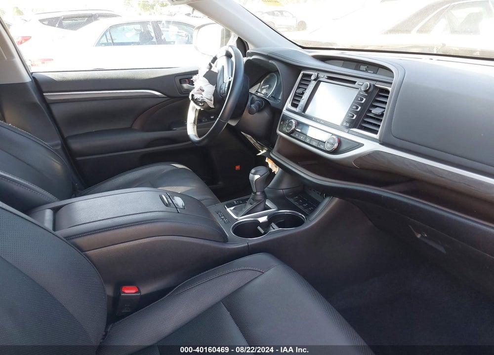 2019 TOYOTA HIGHLANDER LIMITED VIN: 5TDDZRFHXKS729938