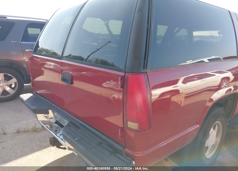 1998 CHEVROLET SUBURBAN 1500 VIN: 3GNEC16R7WG133388