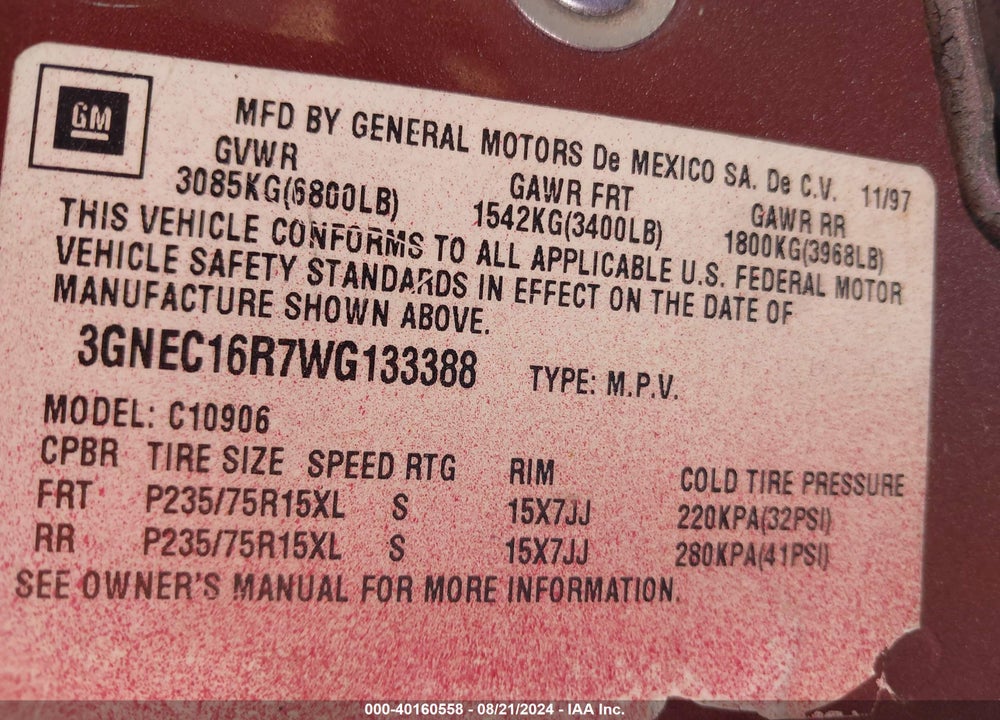 1998 CHEVROLET SUBURBAN 1500 VIN: 3GNEC16R7WG133388