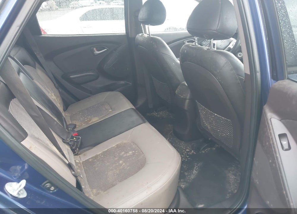 2010 HYUNDAI TUCSON GLS VIN: KM8JU3AC1AU056554