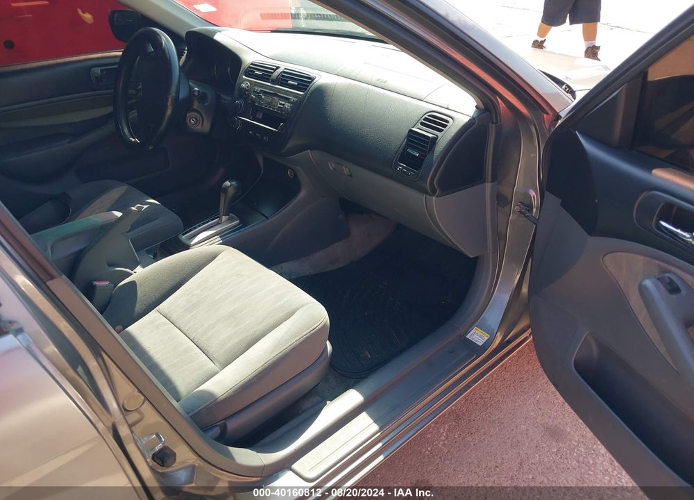 2005 HONDA CIVIC EX VIN: 2HGES26845H526189