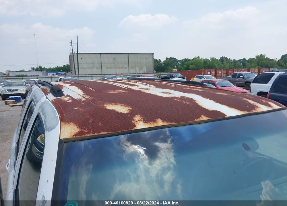 2003 GMC YUKON SLE VIN: 1GKEC13V13J290777
