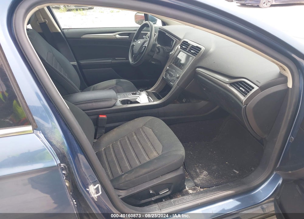 2019 FORD FUSION SE VIN: 3FA6P0H70KR255182