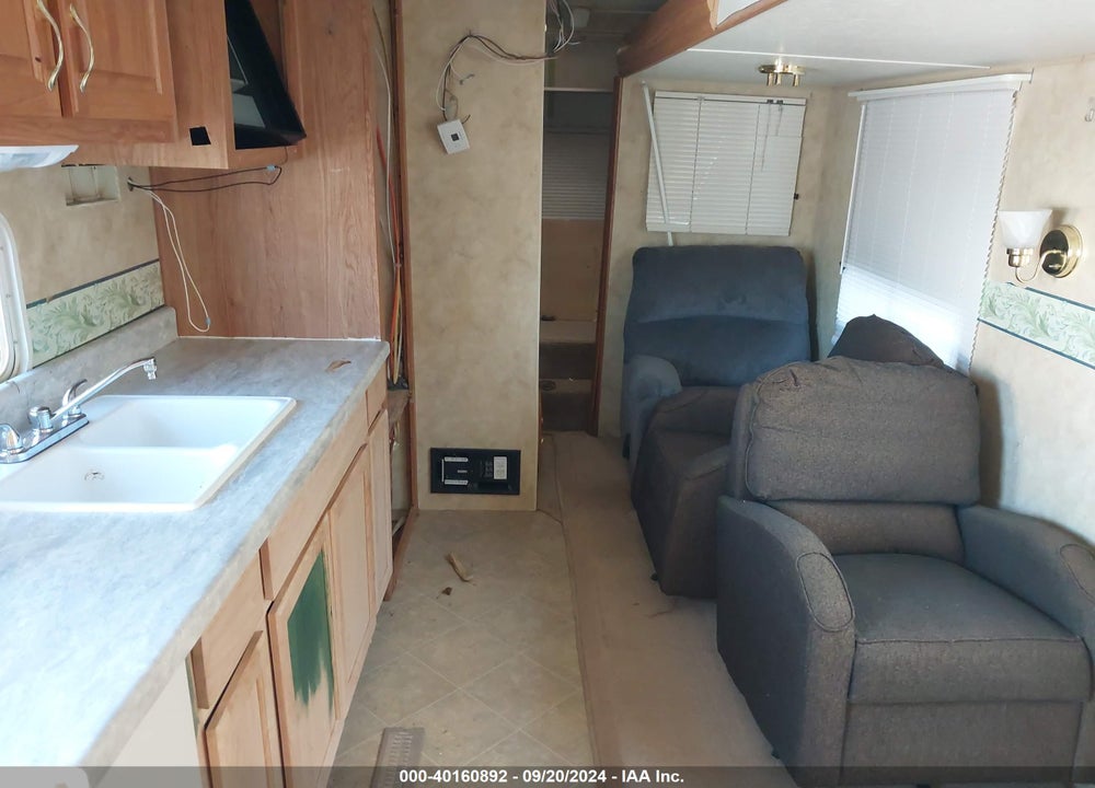 2006 JAYCO OTHER VIN: 1UJBJ02R361EL0726