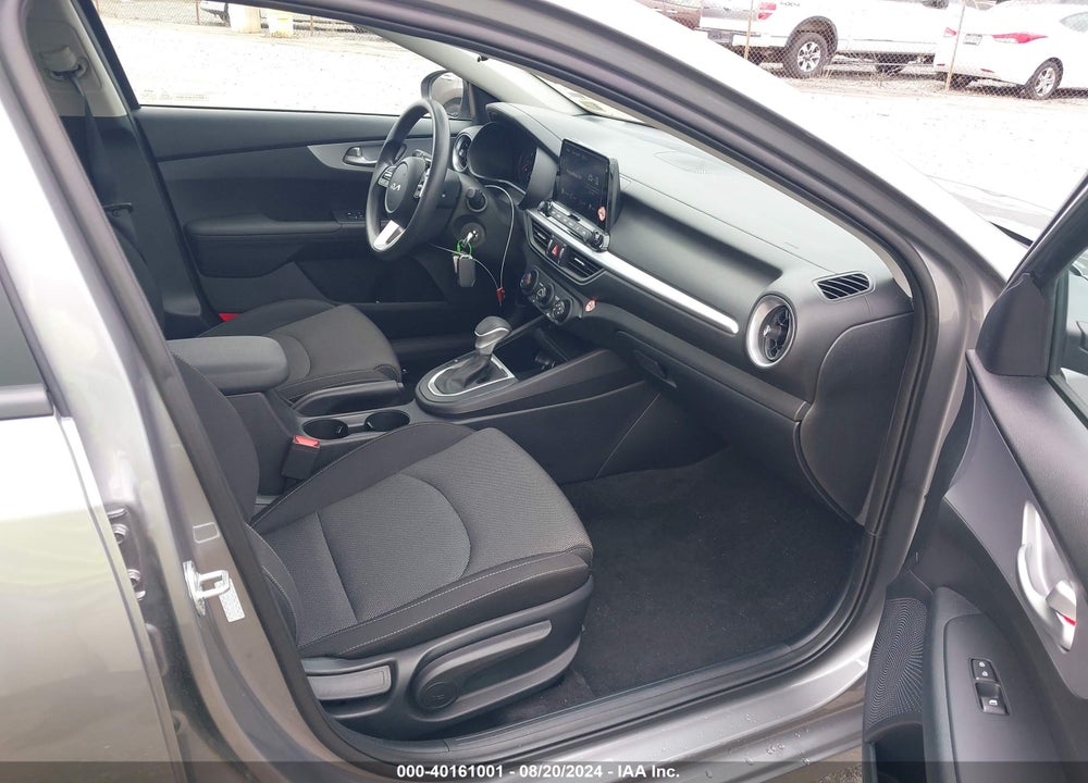 2024 KIA FORTE LXS VIN: 3KPF24AD7RE749640