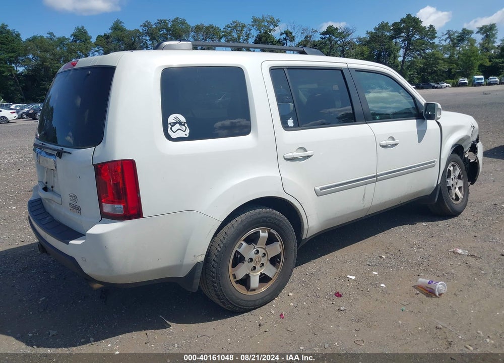 2011 HONDA PILOT TOURING VIN: 5FNYF4H9XBB100008