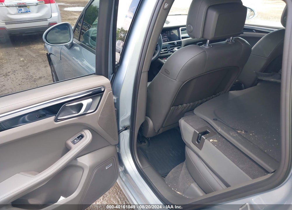 2022 PORSCHE MACAN VIN: WP1AA2A51NLB03035